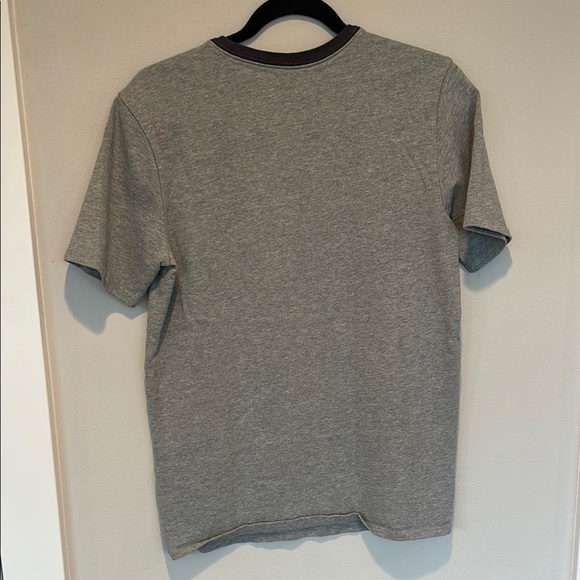 Nike Gray Short Sleeve Tee with Buffalo Graphic Medium - Picture 5 of 5